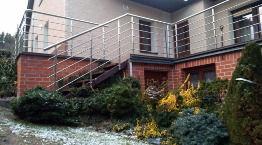 Stavebnicové hliníkové zábradlí 2