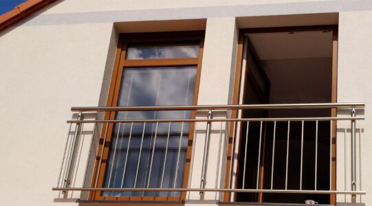 Stavebnicové-hliníkové-zábradlí-francouzské-okno 6