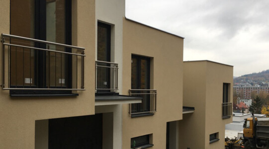 Stavebnicové-hliníkové-zábradlí-francouzské-okno 5