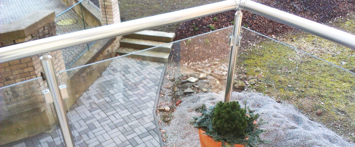 Skleněné zábradlí exteriérové Skleněné zábradlí exteriérové